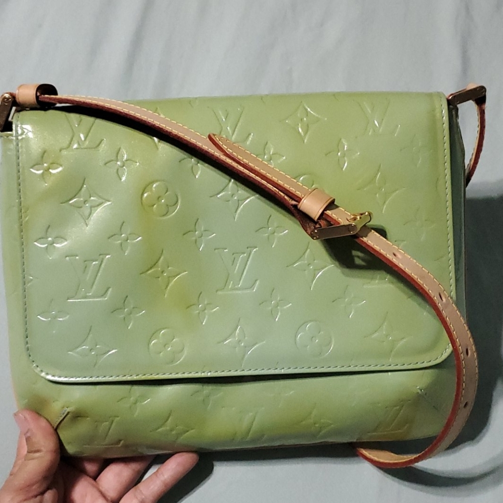 Authentic Louis Vuitton Vernis Thompson Street Bag